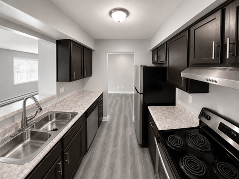 Floor plan for 2 beds, 1 bath, 862 sqft